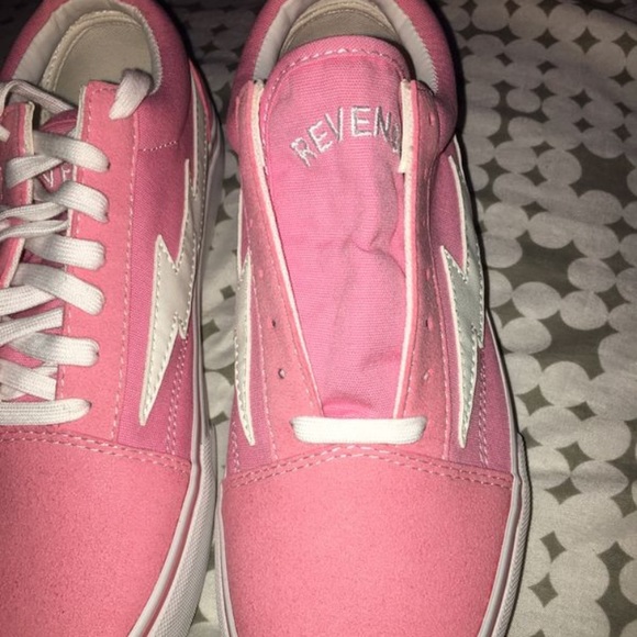 Authentic Revenge x Storms - Picture 4 of 4